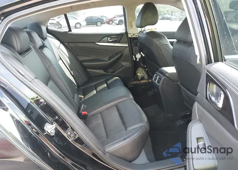 2019 Nissan Maxima 3.5 Sv z USA, uszkodzony, nr VIN 1N4AA6AV4KC367697